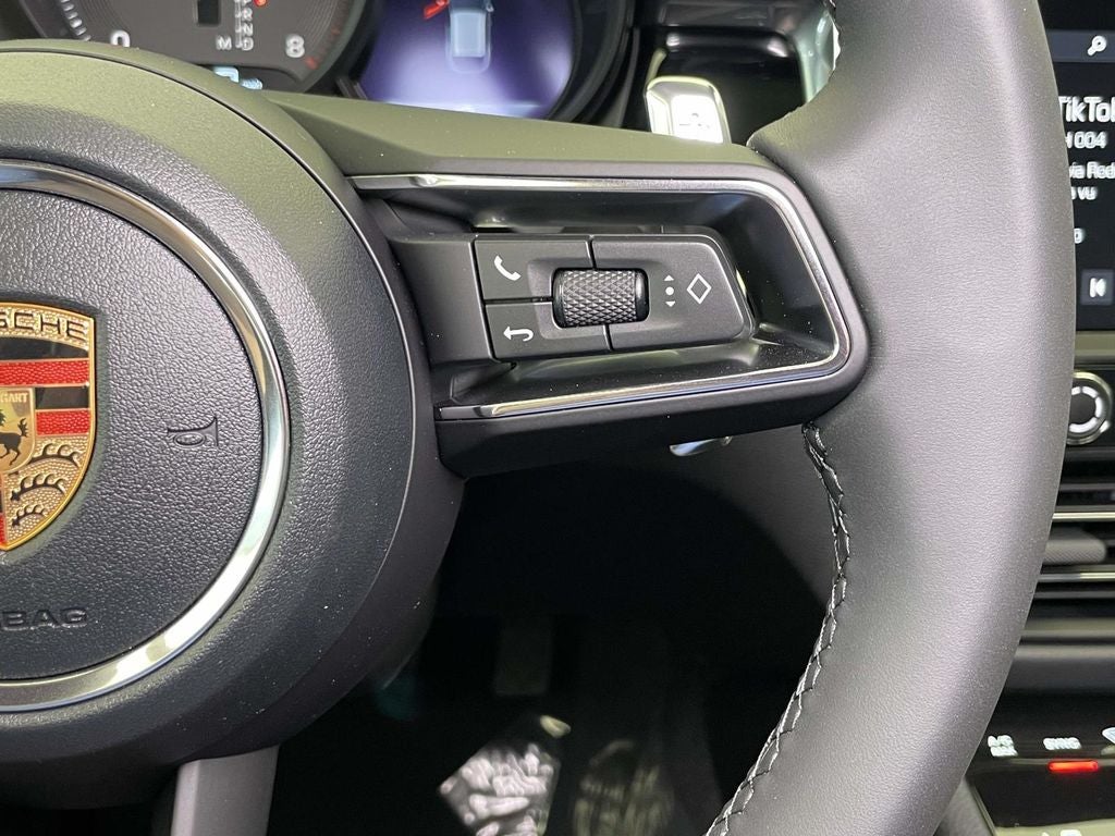 2025 Porsche Macan Base