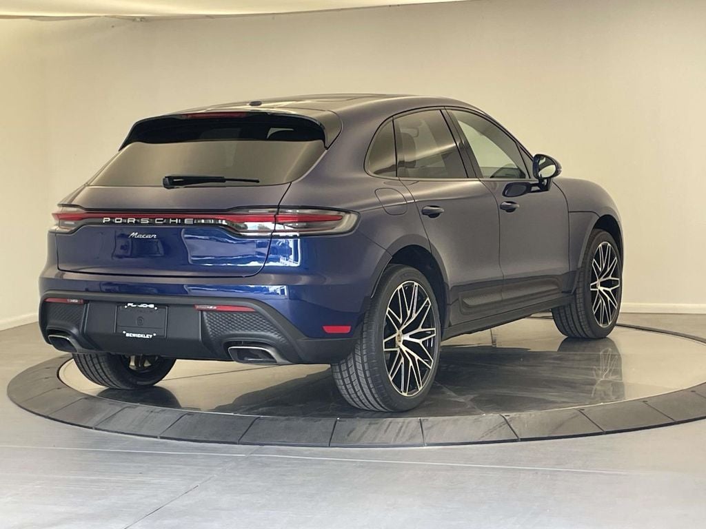 2025 Porsche Macan Base