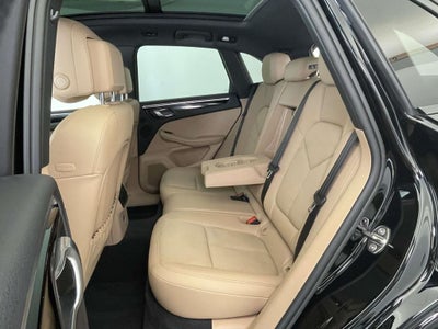 2023 Porsche Macan Base