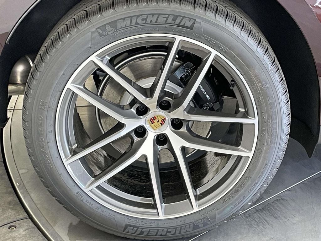 2026 Porsche Macan Base