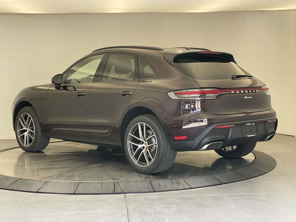 2026 Porsche Macan Base