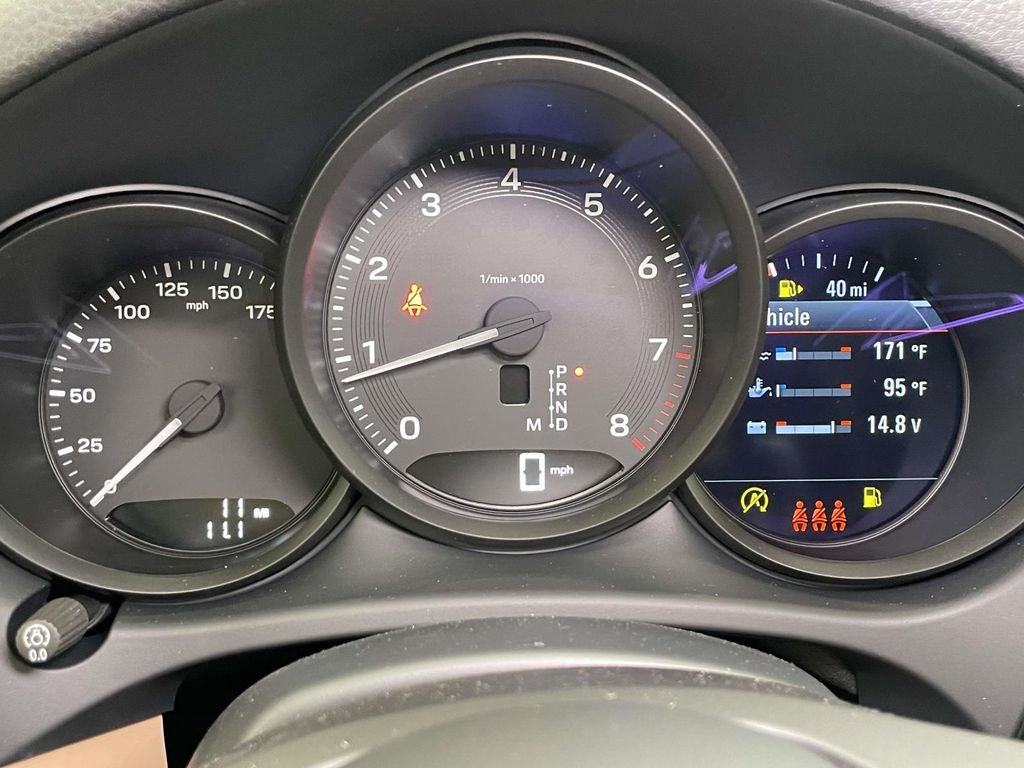 2026 Porsche Macan Base