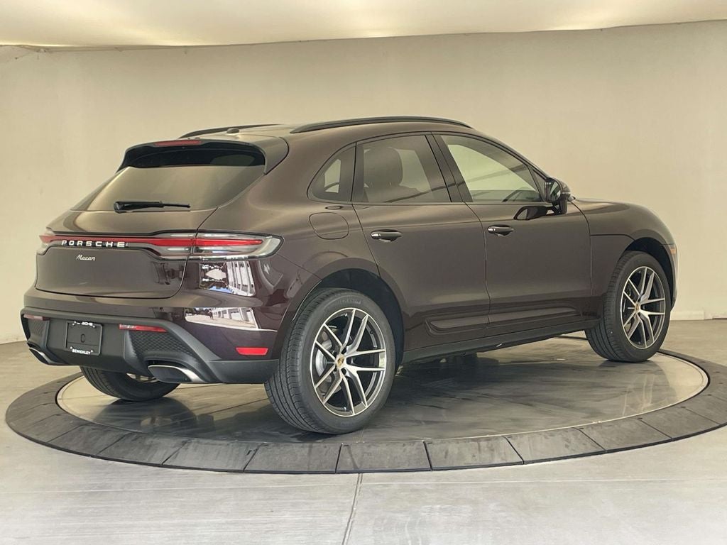 2026 Porsche Macan Base