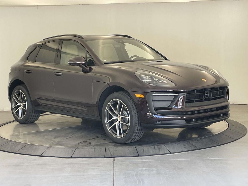 2026 Porsche Macan Base