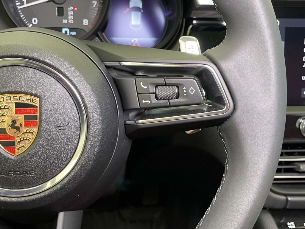 2025 Porsche Macan Base