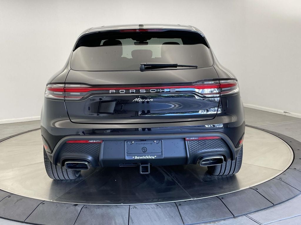 2025 Porsche Macan Base