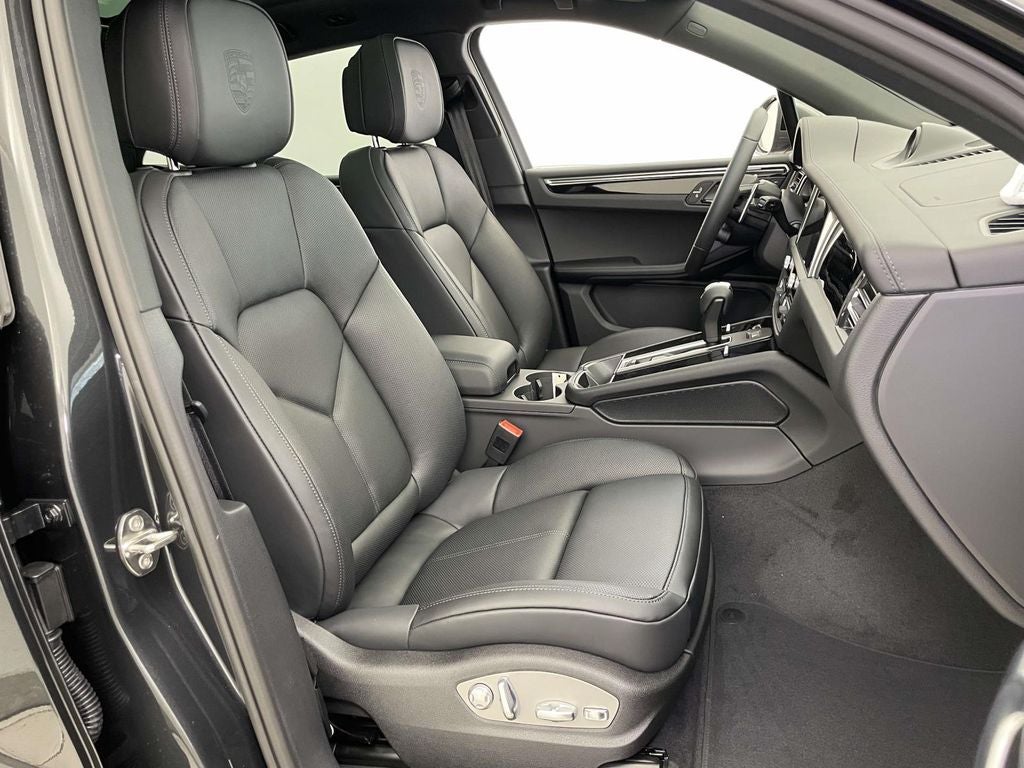 2026 Porsche Macan T