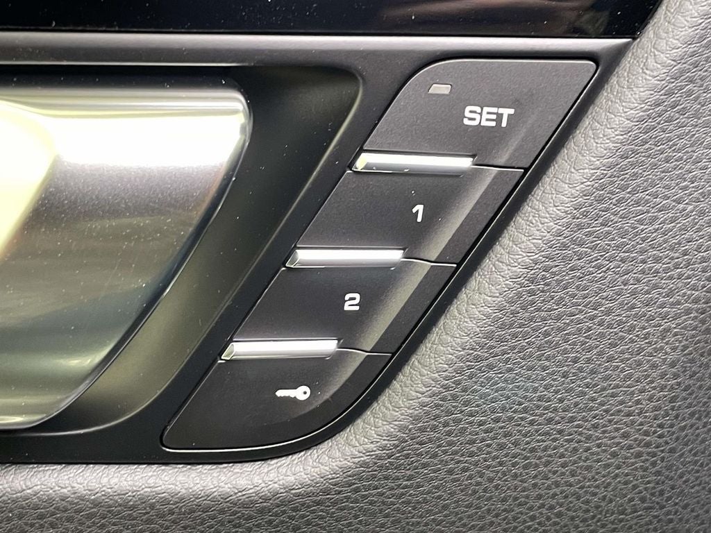 2026 Porsche Macan T