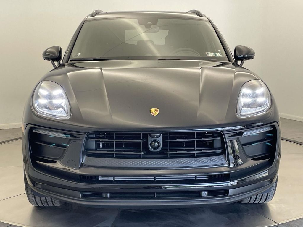 2026 Porsche Macan Base
