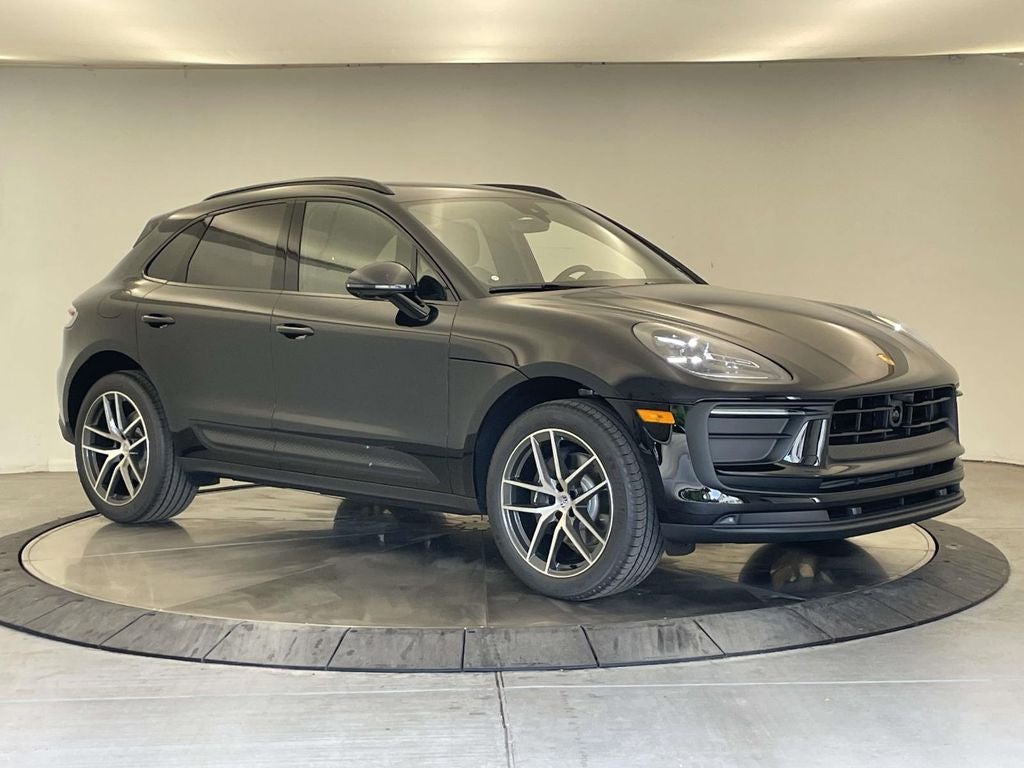 2026 Porsche Macan Base