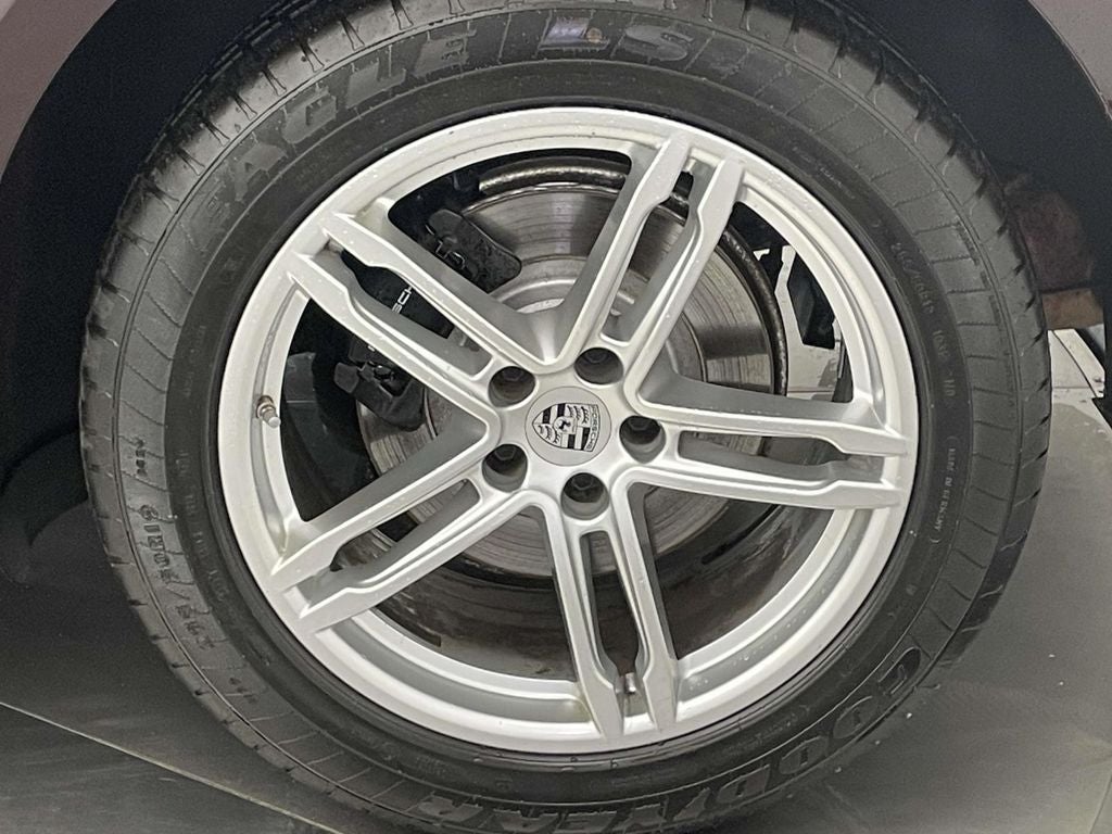 2023 Porsche Macan Base