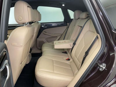 2023 Porsche Macan Base