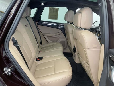 2023 Porsche Macan Base