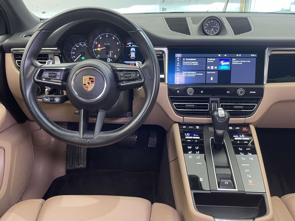 2023 Porsche Macan Base