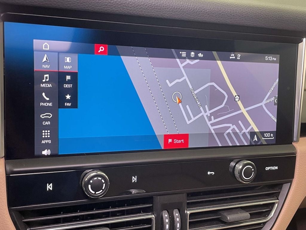 2023 Porsche Macan Base