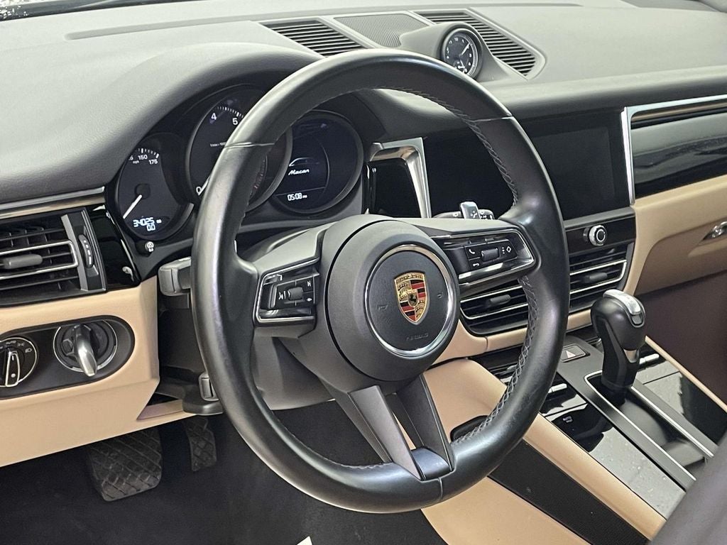2023 Porsche Macan Base