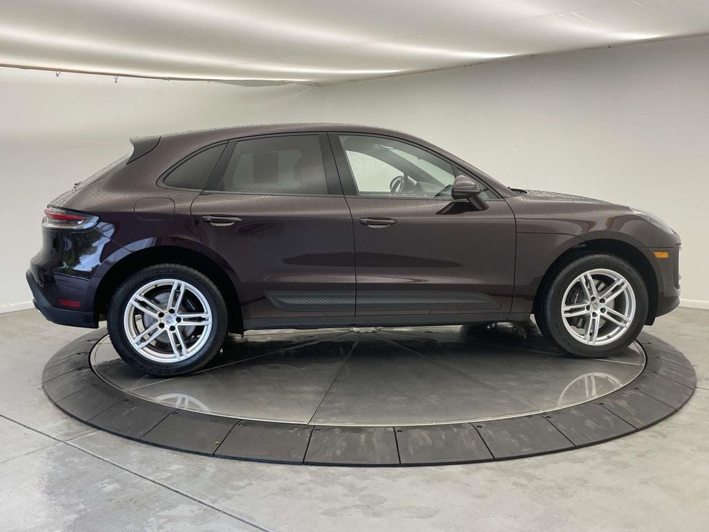 2023 Porsche Macan Base
