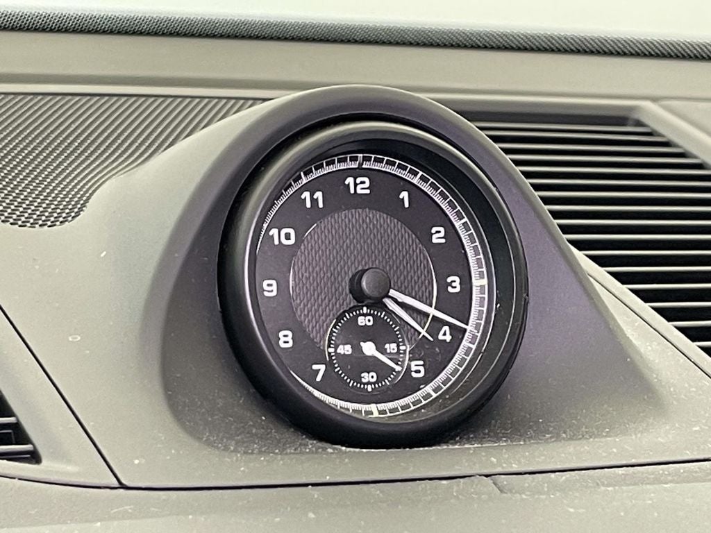 2023 Porsche Macan Base