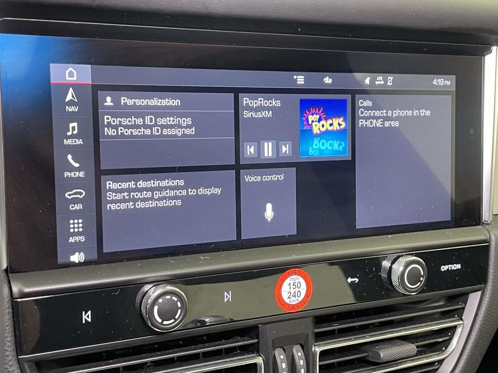 2023 Porsche Macan Base