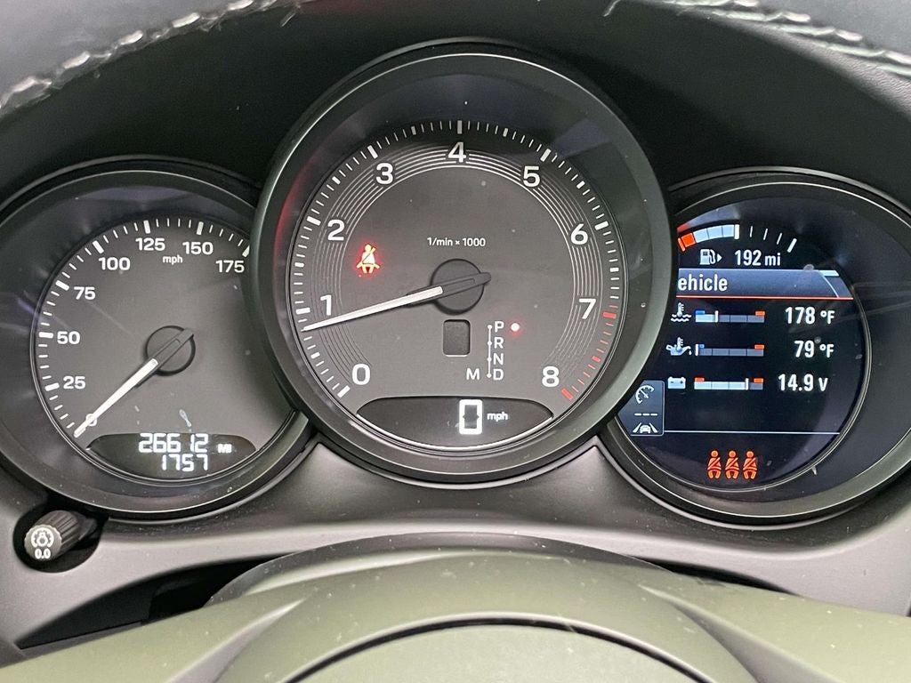 2023 Porsche Macan Base