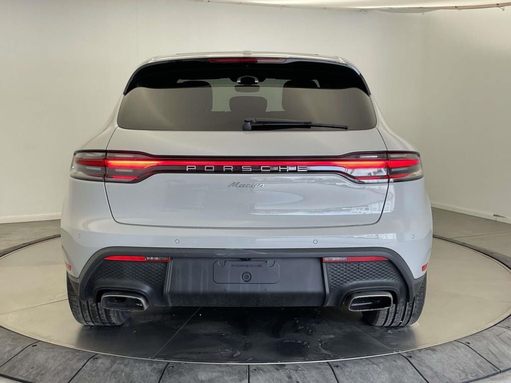 2023 Porsche Macan Base
