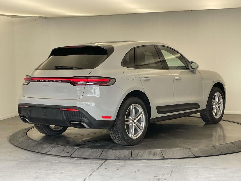 2023 Porsche Macan Base