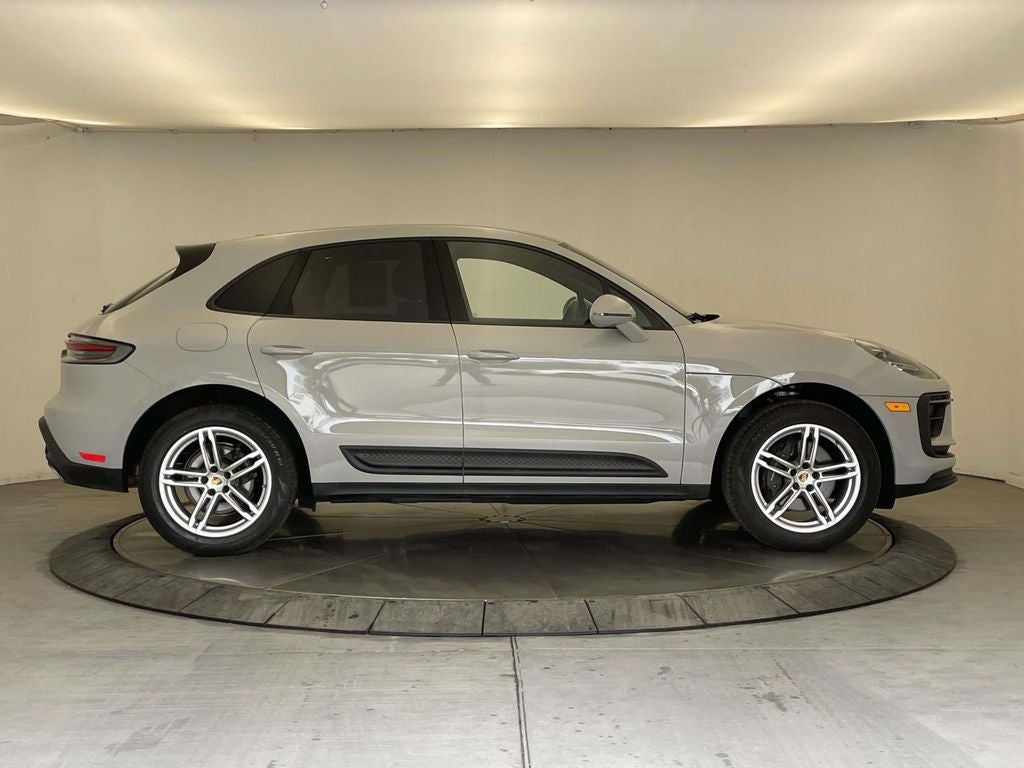 2023 Porsche Macan Base