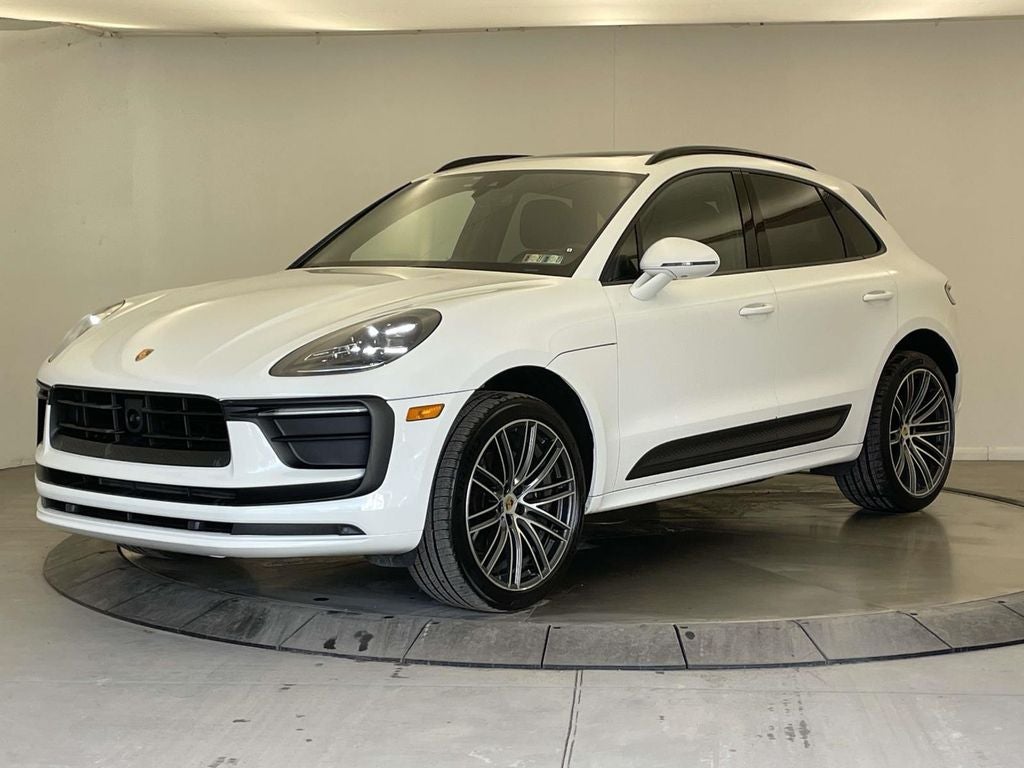 2025 Porsche Macan Base
