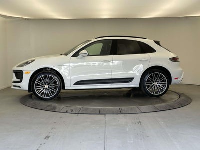 2025 Porsche Macan Base