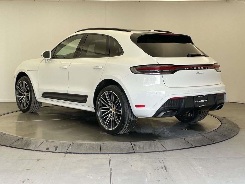 2025 Porsche Macan Base