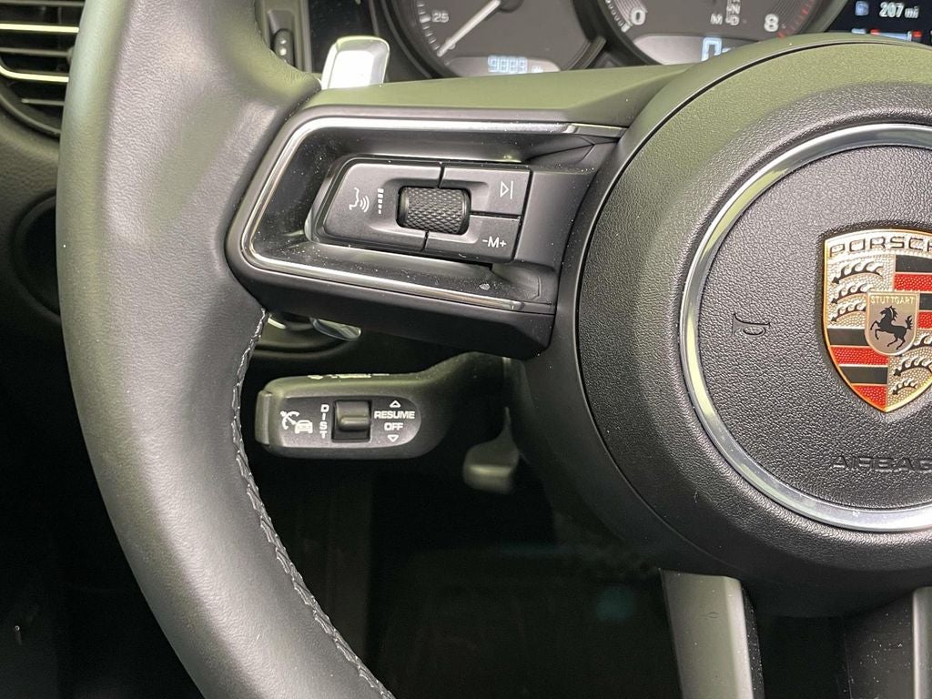 2025 Porsche Macan Base