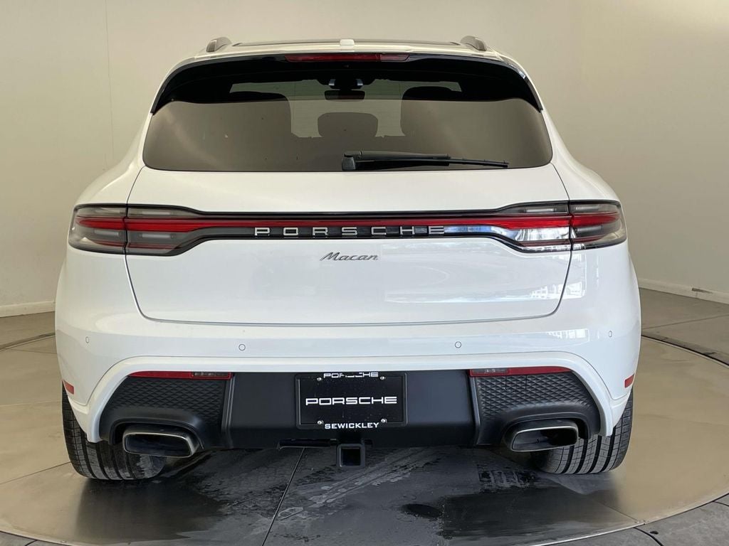 2025 Porsche Macan Base