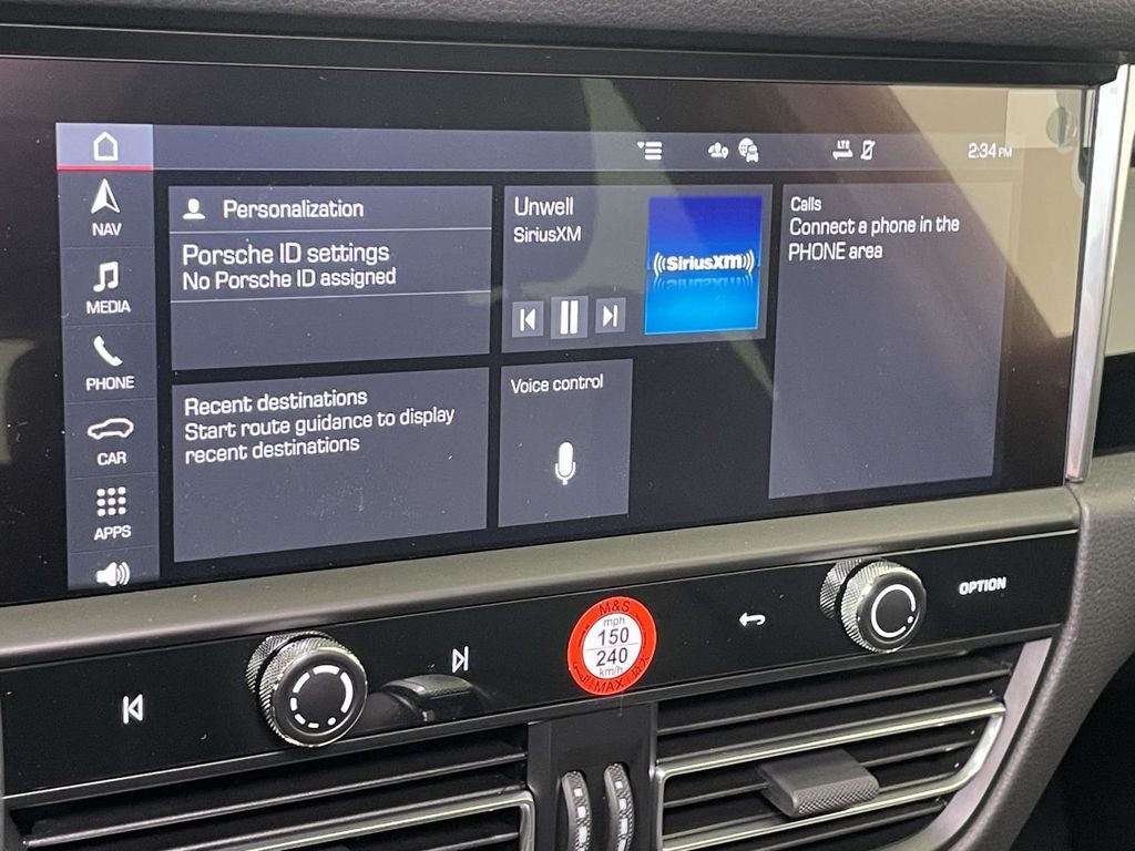 2026 Porsche Macan Base