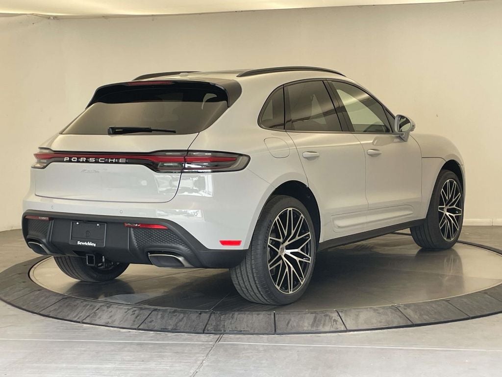 2026 Porsche Macan Base