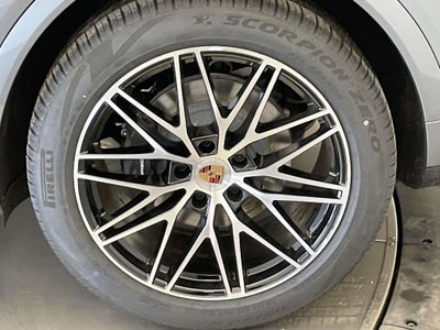 2026 Porsche Cayenne Base