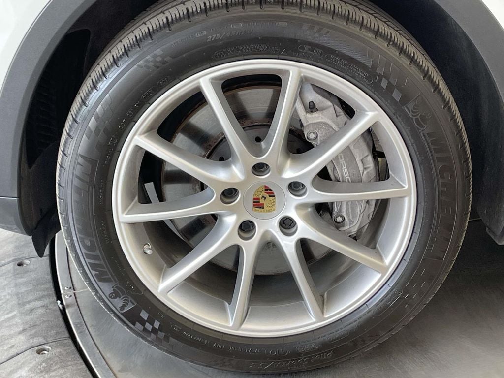 2023 Porsche Cayenne Base