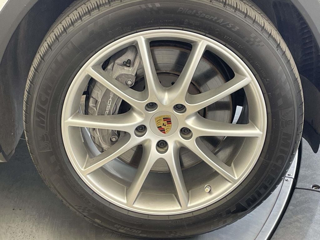 2023 Porsche Cayenne Base