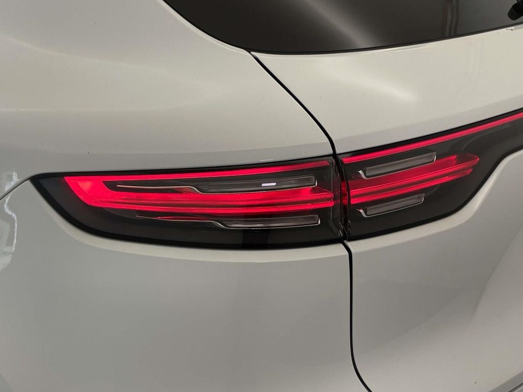 2023 Porsche Cayenne Base