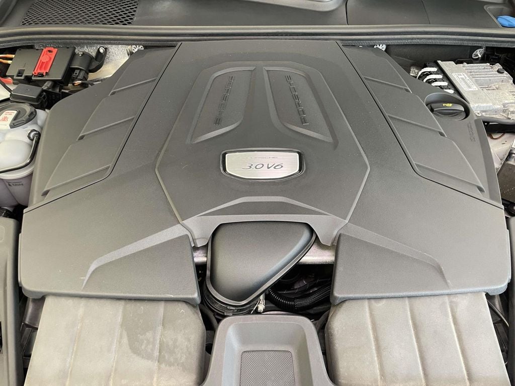 2023 Porsche Cayenne Base