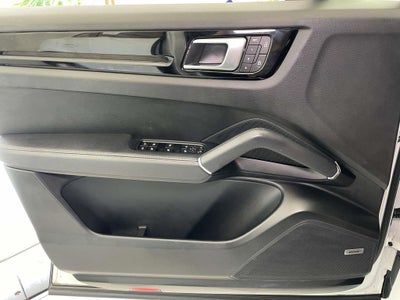 2023 Porsche Cayenne Base