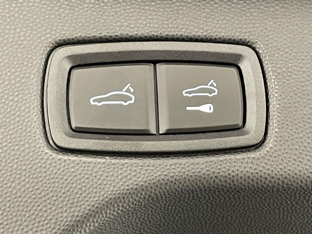 2026 Porsche Macan Electric 4