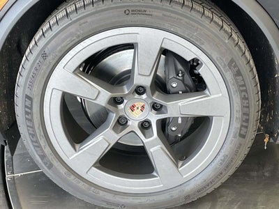 2025 Porsche Macan Electric 4