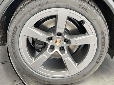 2025 Porsche Macan Electric 4