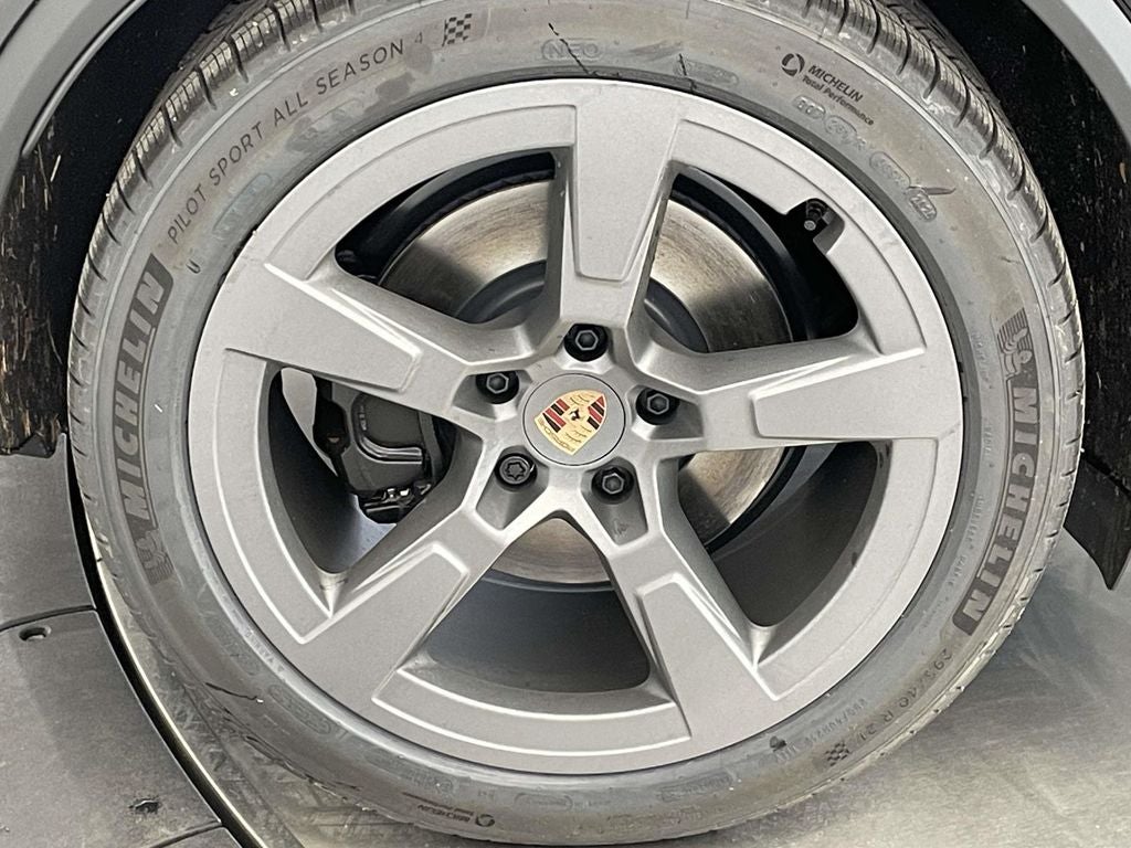 2025 Porsche Macan Electric 4