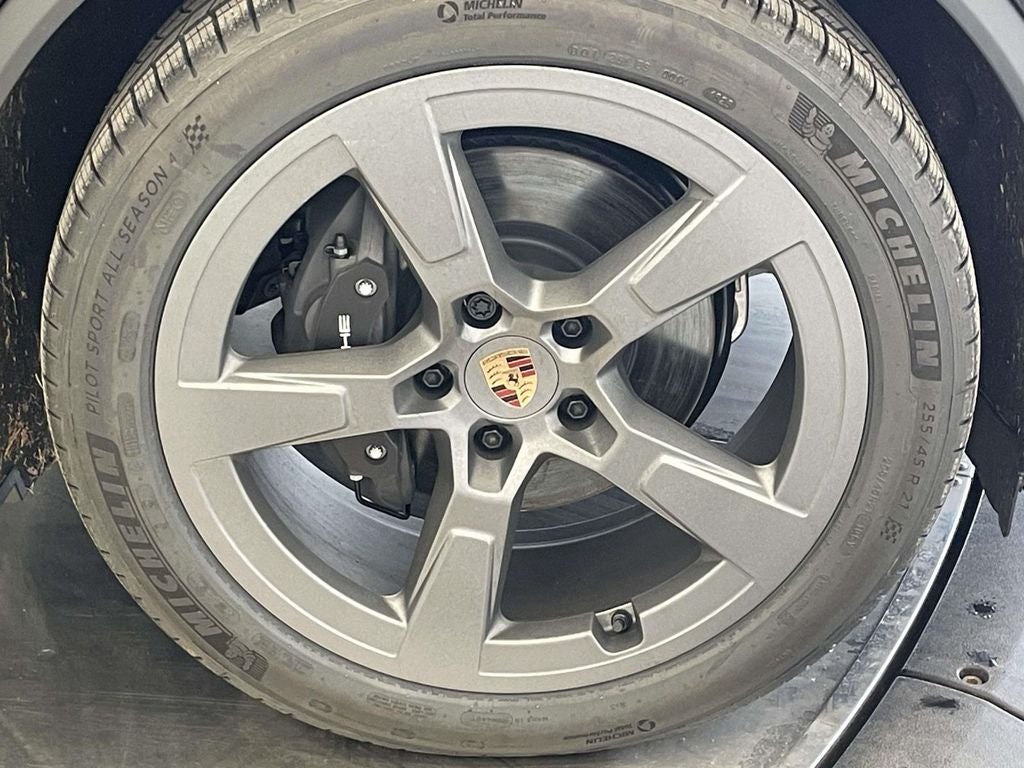 2025 Porsche Macan Electric 4