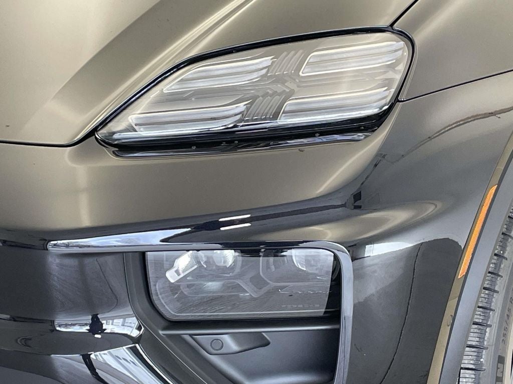 2025 Porsche Macan Electric 4