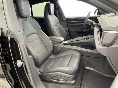 2025 Porsche Macan Electric 4