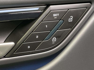 2025 Porsche Macan Electric 4