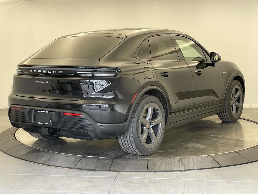 2025 Porsche Macan Electric 4