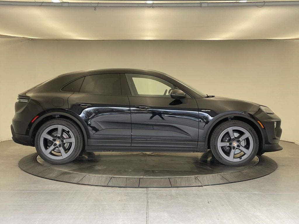2025 Porsche Macan Electric 4